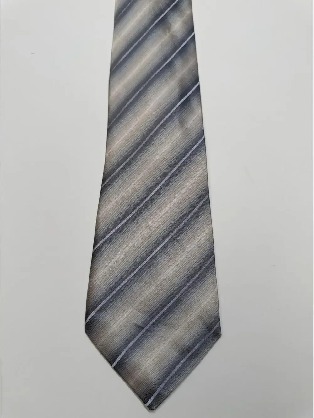 Kenneth Cole 100% silk